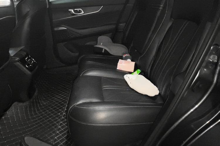 Used CHANGAN UNI-K 2024 2.0T Two-Wheel Drive YueShang Trim Left Rear Seat