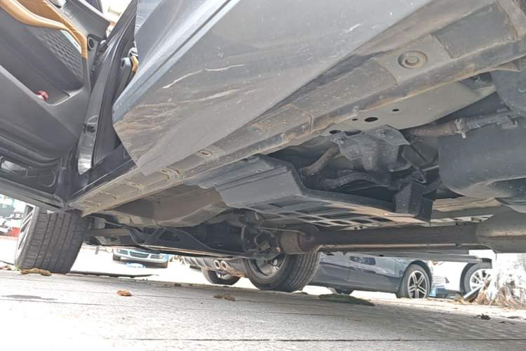 Used CHANGAN UNI-K 2024 2.0T Two-Wheel Drive Global Edition Left Side Sill