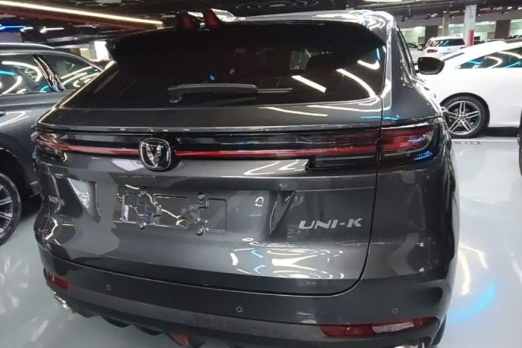 Used CHANGAN UNI-K 2024 2.0T Two-Wheel Drive Global Edition Rear
