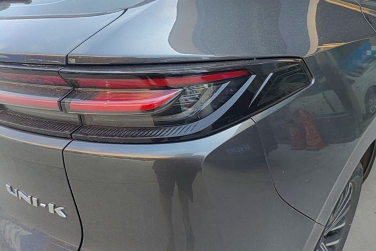 Used CHANGAN UNI-K 2024 2.0T Two-Wheel Drive Enjoyment Version Right Rear Taillight