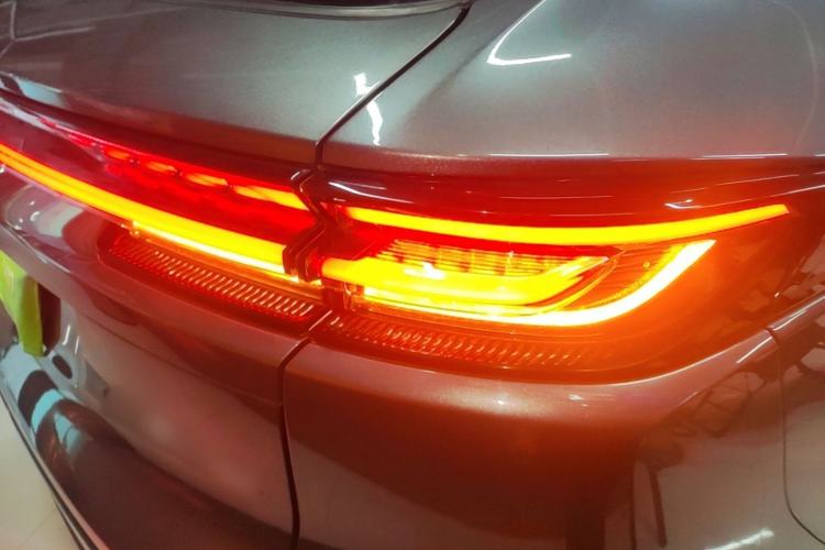 Used CHANGAN UNI-K 2024 2.0T Two-Wheel Drive Global Edition Right Rear Taillight