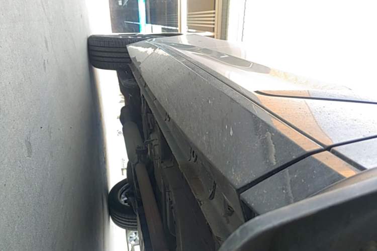 Used CHANGAN UNI-K 2024 2.0T Two-Wheel Drive Enjoyment Version Right Side Sill