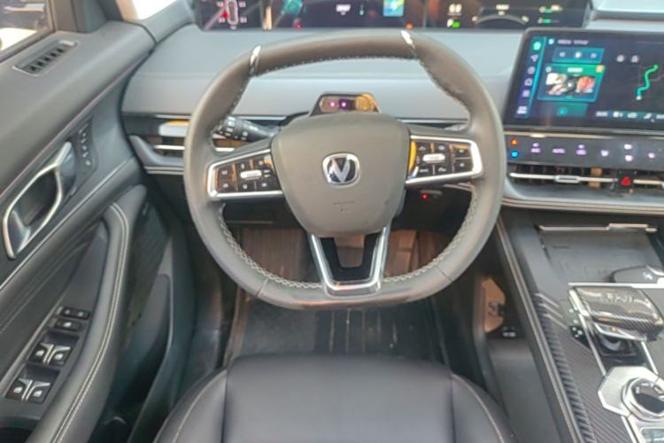 Used CHANGAN UNI-K 2024 2.0T Two-Wheel Drive Enjoyment Version Steering Wheel