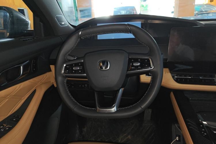 Used CHANGAN UNI-K 2024 2.0T Two-Wheel Drive Global Edition Steering Wheel
