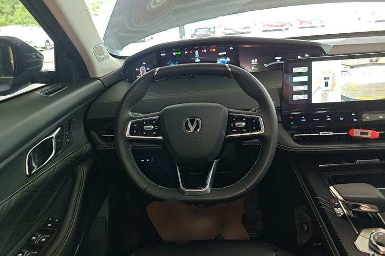 Used CHANGAN UNI-K 2024 2.0T Two-Wheel Drive Global Edition Steering Wheel