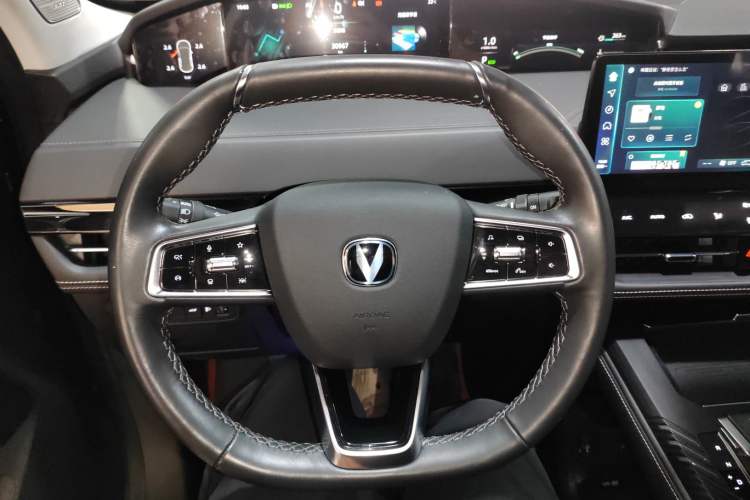 Used CHANGAN UNI-K 2024 2.0T Two-Wheel Drive Global Edition Steering Wheel