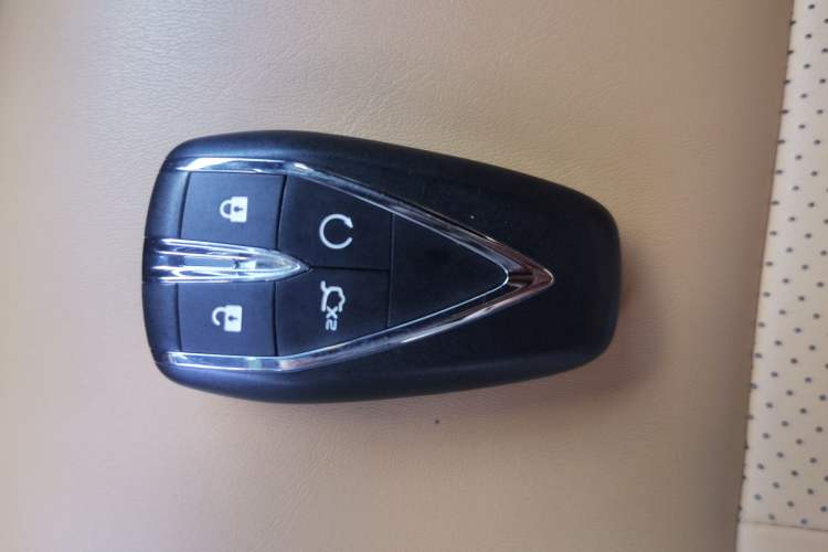 Used CHANGAN UNI-K 2024 2.0T Two-Wheel Drive Enjoyment Version Vehicle Key