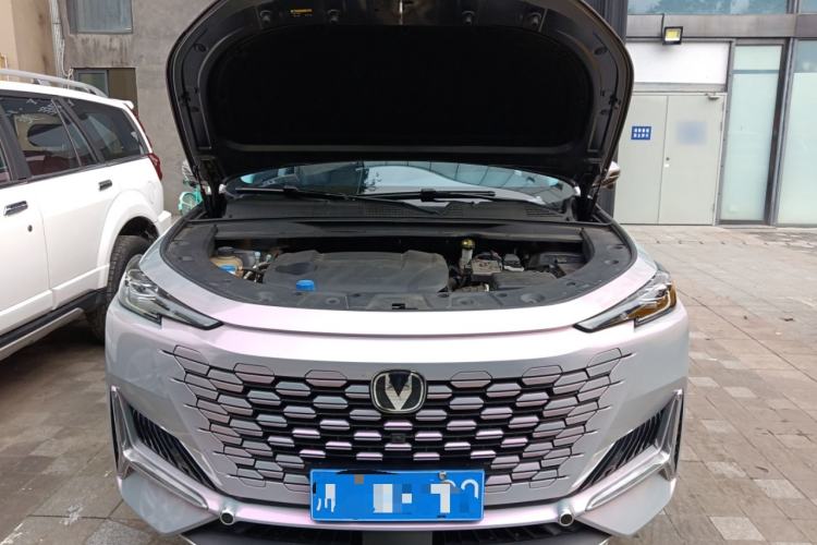 Used CHANGAN UNI-K 2024 2.0T Two-Wheel Drive Global Edition Engine Bay