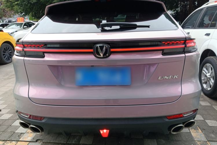 Used CHANGAN UNI-K 2024 2.0T Two-Wheel Drive Global Edition Exterior 4