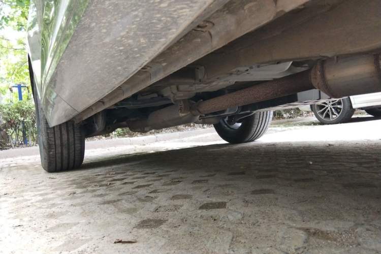 Used CHANGAN UNI-K 2024 2.0T Two-Wheel Drive YueShang Trim Chassis Front Right