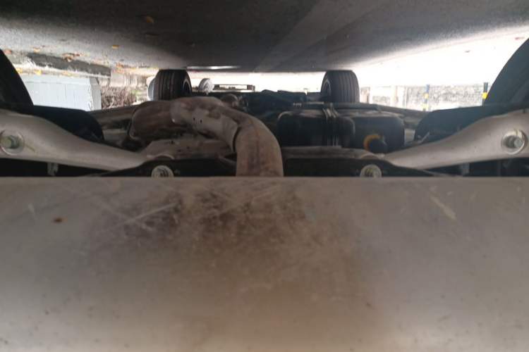 Used CHANGAN UNI-K 2024 2.0T Two-Wheel Drive Global Edition Chassis Rear