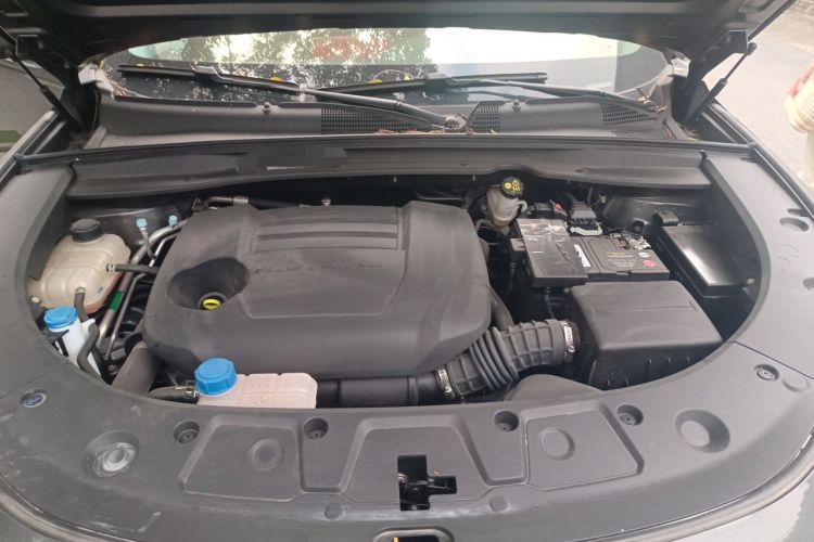 Used CHANGAN UNI-K 2024 2.0T Two-Wheel Drive Global Edition Engine Bay