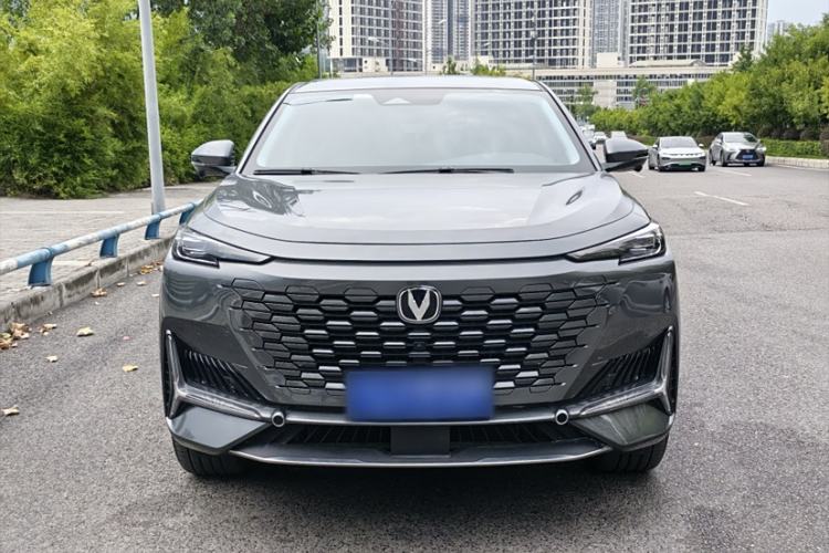 Used CHANGAN UNI-K 2024 2.0T Two-Wheel Drive YueShang Trim Exterior 1