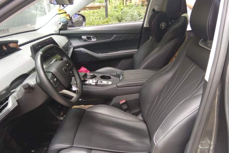 Used CHANGAN UNI-K 2024 2.0T Two-Wheel Drive YueShang Trim Left Front Seat