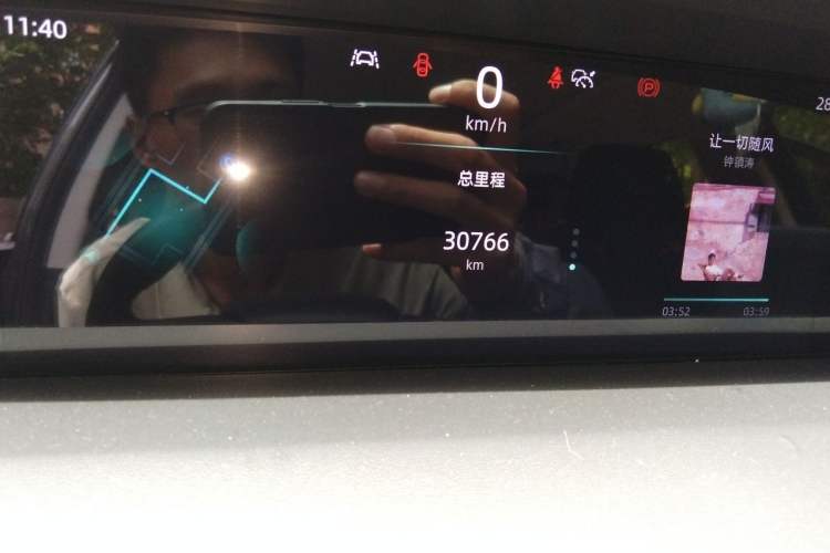 Used CHANGAN UNI-K 2024 2.0T Two-Wheel Drive YueShang Trim Odometer Close Up