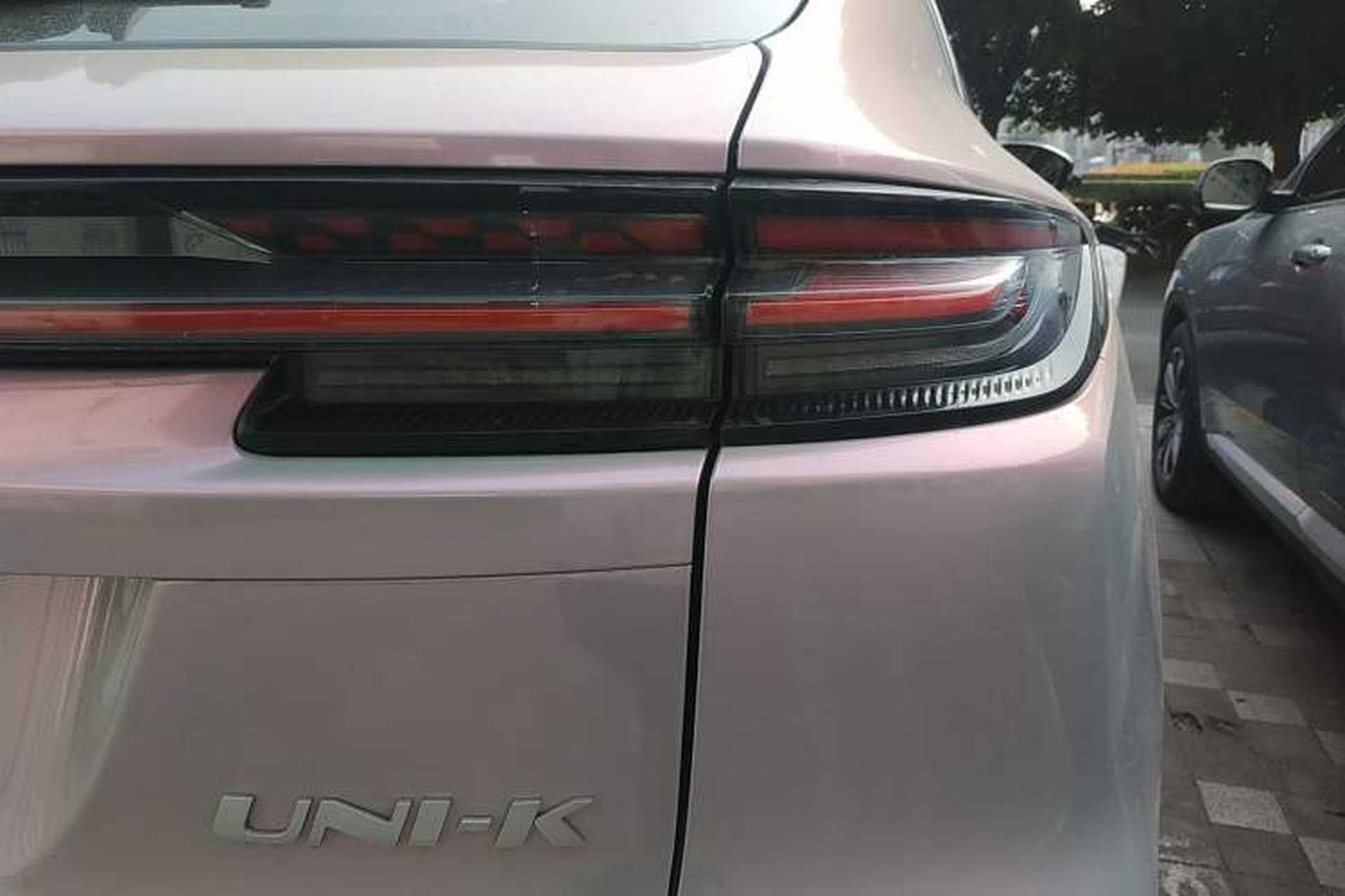 Used CHANGAN UNI-K 2024 2.0T Two-Wheel Drive Global Edition Right Rear Taillight