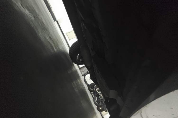 Used CHANGAN UNI-K 2024 2.0T Two-Wheel Drive Global Edition Chassis Front Left