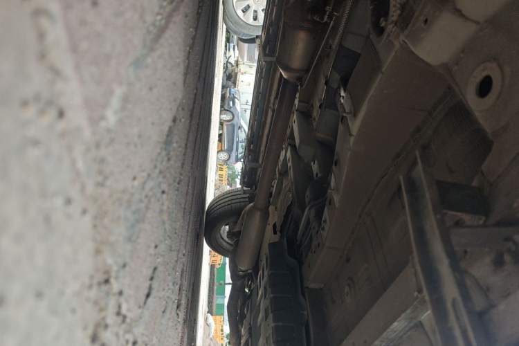 Used CHANGAN UNI-K 2024 2.0T Two-Wheel Drive Enjoyment Version Chassis Front Left