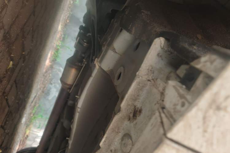 Used CHANGAN UNI-K 2024 2.0T Two-Wheel Drive YueShang Trim Chassis Front Left