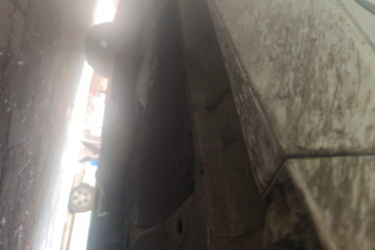Used CHANGAN UNI-K 2024 2.0T Two-Wheel Drive YueShang Trim Chassis Front Right