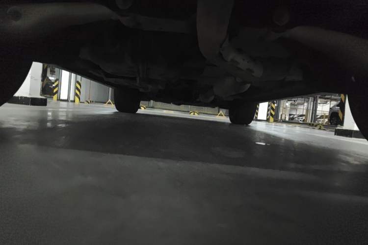 Used CHANGAN UNI-K 2024 2.0T Two-Wheel Drive Global Edition Chassis Rear