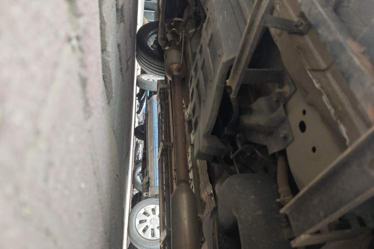 Used CHANGAN UNI-K 2024 2.0T Two-Wheel Drive Enjoyment Version Chassis Rear Left