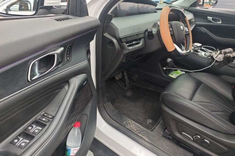 Used CHANGAN UNI-K 2024 2.0T Two-Wheel Drive Enjoyment Version Driver Seat
