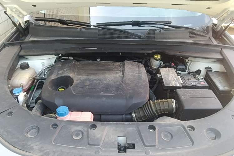 Used CHANGAN UNI-K 2024 2.0T Two-Wheel Drive Global Edition Engine Bay
