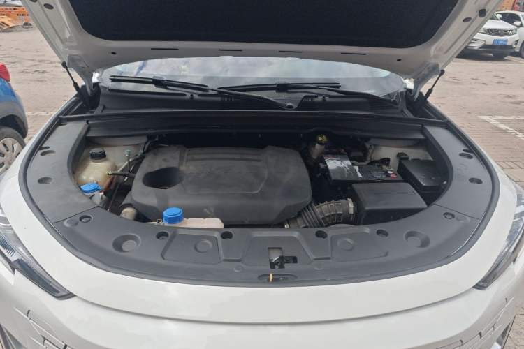 Used CHANGAN UNI-K 2024 2.0T Two-Wheel Drive Enjoyment Version Engine Bay