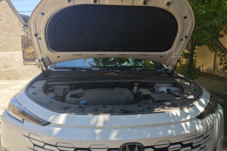 Used CHANGAN UNI-K 2024 2.0T Two-Wheel Drive Global Edition Engine Bay