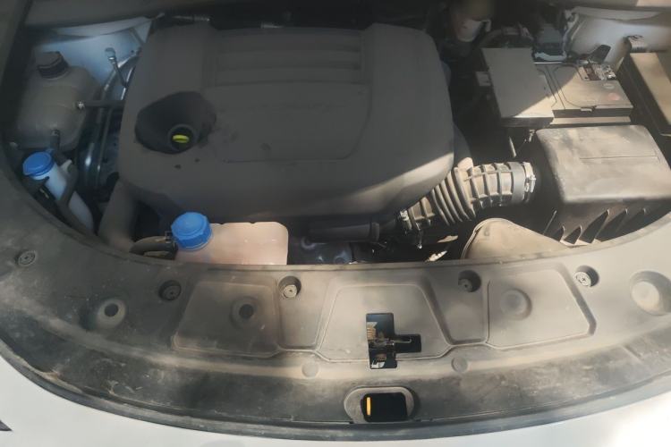 Used CHANGAN UNI-K 2024 2.0T Two-Wheel Drive YueShang Trim Engine Bay