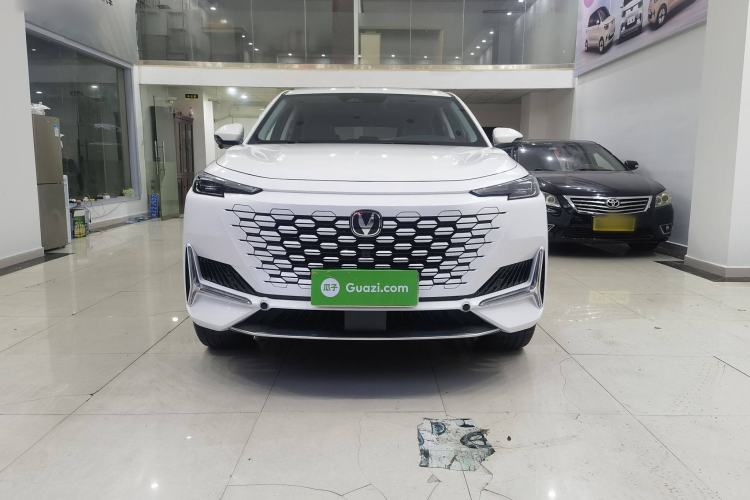 Used CHANGAN UNI-K 2024 2.0T Two-Wheel Drive YueShang Trim Exterior 1