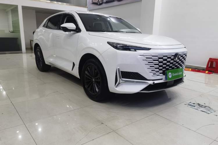 Used CHANGAN UNI-K 2024 2.0T Two-Wheel Drive YueShang Trim Exterior 2