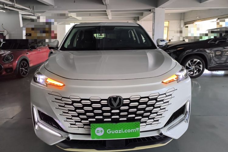 Used CHANGAN UNI-K 2024 2.0T Two-Wheel Drive YueShang Trim Front