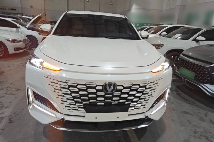 Used CHANGAN UNI-K 2024 2.0T Two-Wheel Drive Global Edition Front