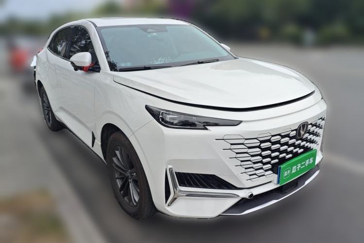 Used CHANGAN UNI-K 2024 2.0T Two-Wheel Drive YueShang Trim Front Right 45 Deg