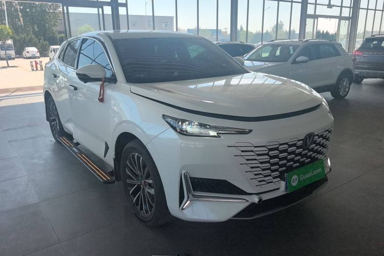 Used CHANGAN UNI-K 2024 2.0T Two-Wheel Drive Enjoyment Version Front Right 45 Deg