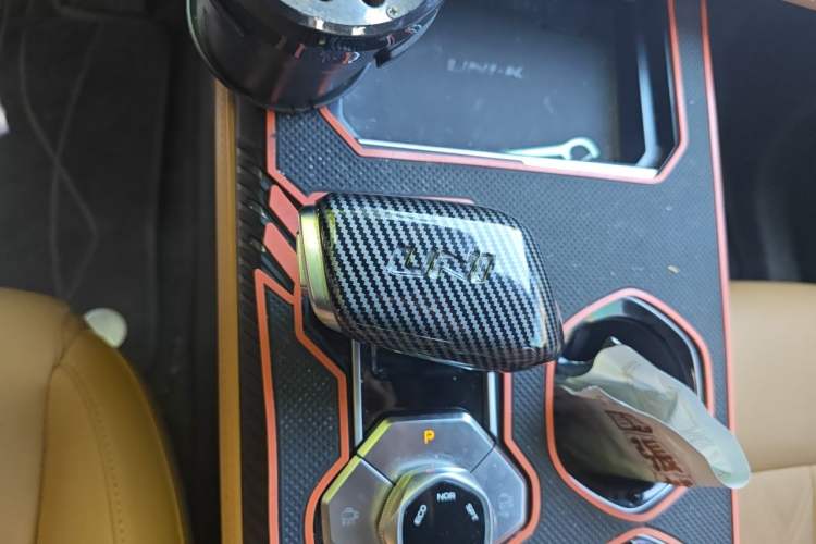 Used CHANGAN UNI-K 2024 2.0T Two-Wheel Drive Global Edition Gear Lever