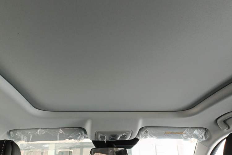 Used CHANGAN UNI-K 2024 2.0T Two-Wheel Drive Global Edition Headliner