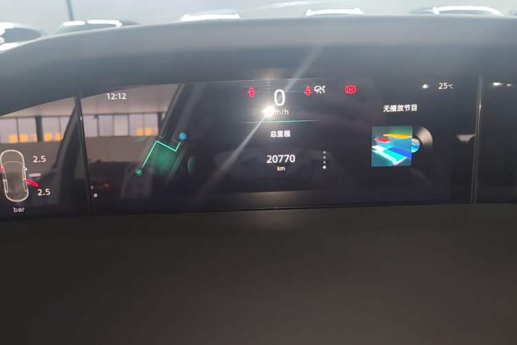 Used CHANGAN UNI-K 2024 2.0T Two-Wheel Drive Enjoyment Version Instrument Cluster