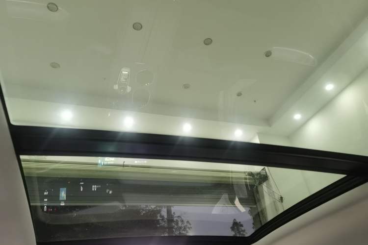 Used CHANGAN UNI-K 2024 2.0T Two-Wheel Drive YueShang Trim Interior 10