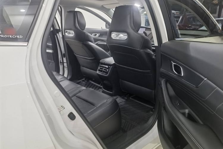 Used CHANGAN UNI-K 2024 2.0T Two-Wheel Drive YueShang Trim Interior 14