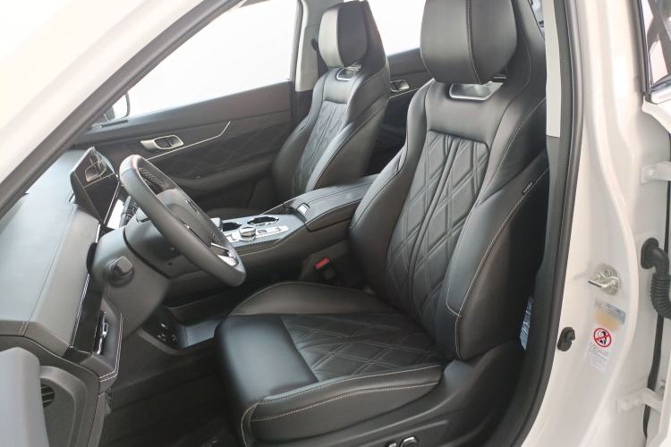 Used CHANGAN UNI-K 2024 2.0T Two-Wheel Drive Global Edition Left Front Seat