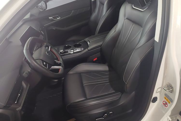 Used CHANGAN UNI-K 2024 2.0T Two-Wheel Drive Enjoyment Version Left Front Seat