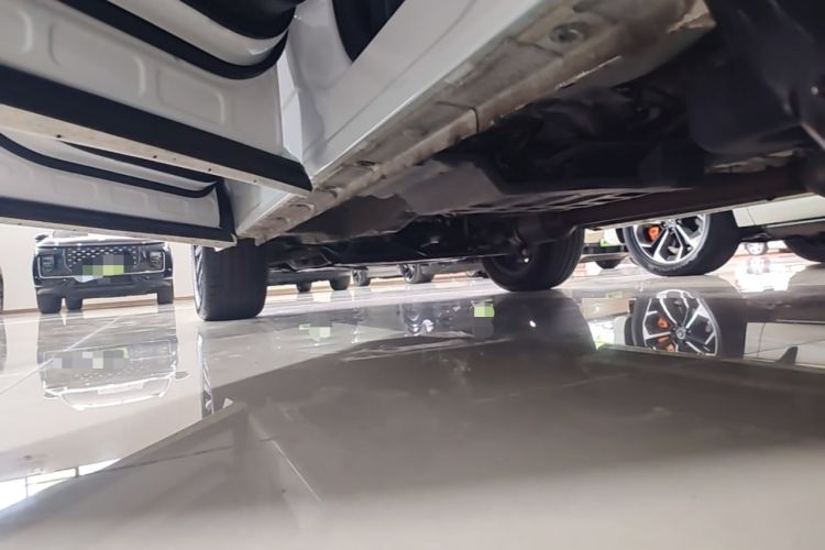 Used CHANGAN UNI-K 2024 2.0T Two-Wheel Drive Enjoyment Version Left Side Sill