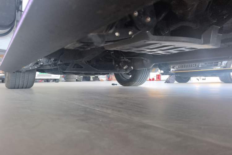 Used CHANGAN UNI-K 2024 2.0T Two-Wheel Drive Enjoyment Version Left Side Sill