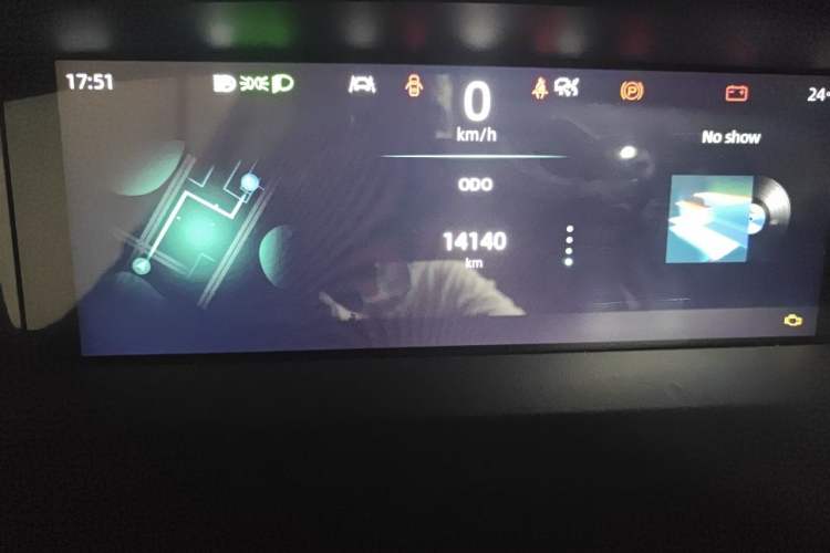 Used CHANGAN UNI-K 2024 2.0T Two-Wheel Drive Global Edition Odometer Close Up