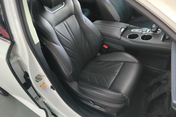 Used CHANGAN UNI-K 2024 2.0T Two-Wheel Drive YueShang Trim Right Front Seat