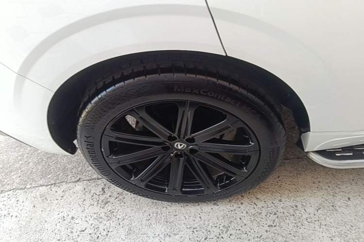 Used CHANGAN UNI-K 2024 2.0T Two-Wheel Drive Global Edition Right Rear Wheel Hub