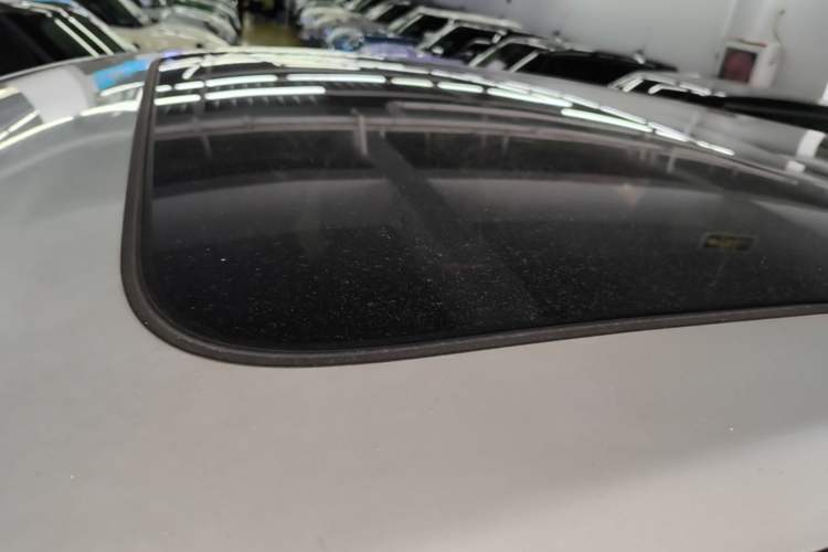 Used CHANGAN UNI-K 2024 2.0T Two-Wheel Drive YueShang Trim Roof